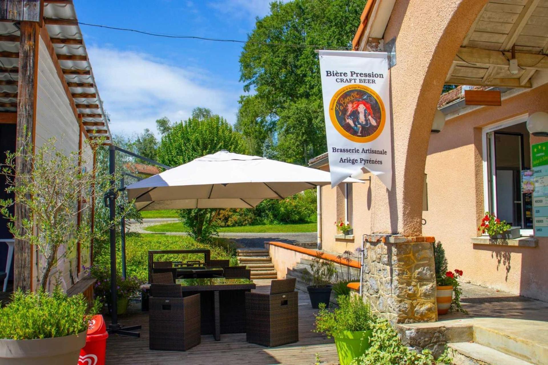 Camping - Piscine - Ccbaieb Montjoie-en-Couserans Eksteriør billede
