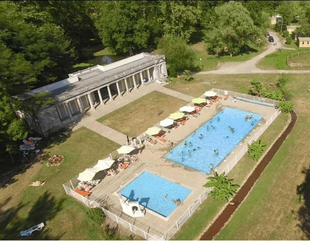 Camping - Piscine - Ccbaieb Montjoie-en-Couserans Eksteriør billede