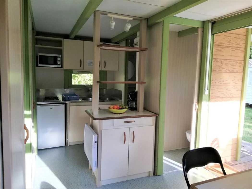 Camping - Piscine - Ccbaieb Montjoie-en-Couserans Eksteriør billede