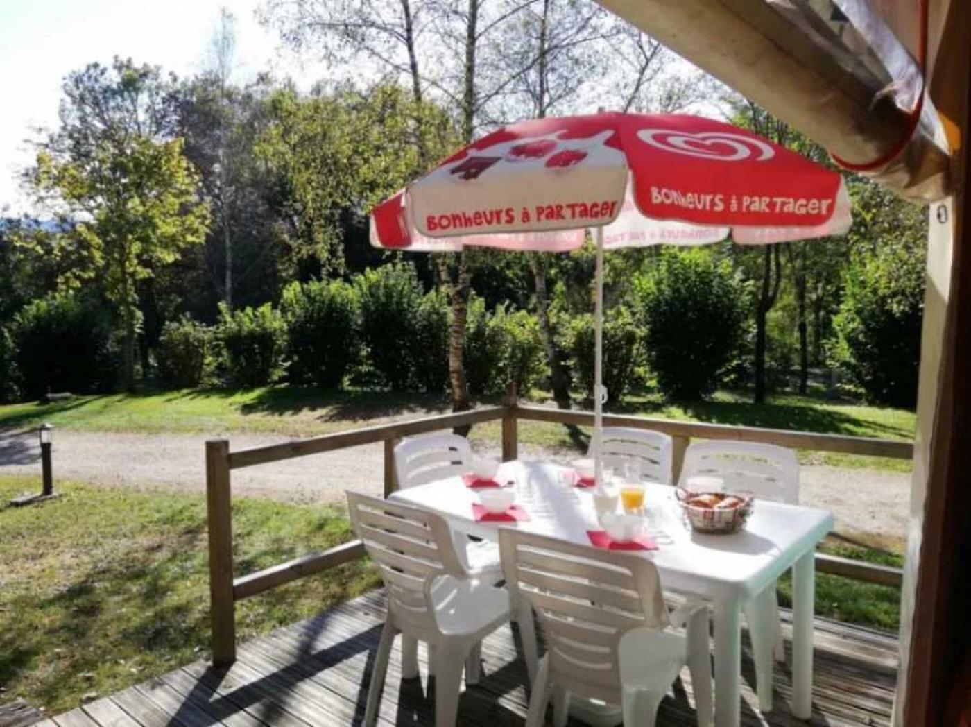 Camping - Piscine - Ccbaieb Montjoie-en-Couserans Eksteriør billede