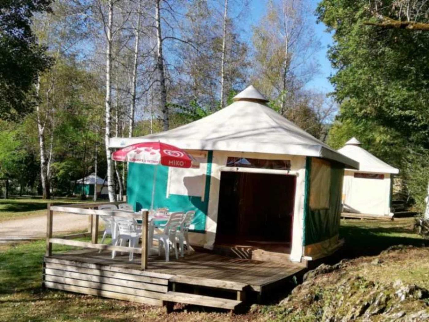 Camping - Piscine - Ccbaieb Montjoie-en-Couserans Eksteriør billede